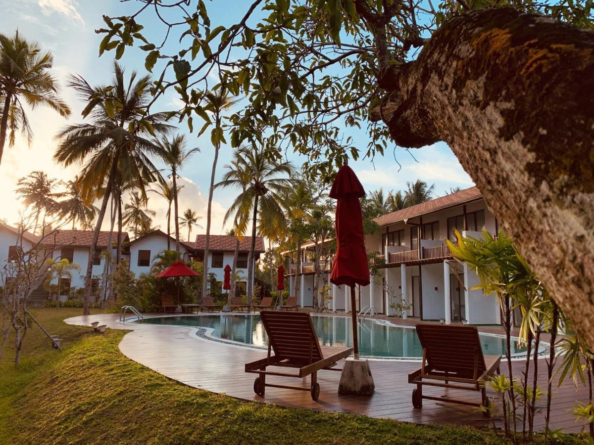 Palm Garden Ayurveda Resort Ahangama Kültér fotó